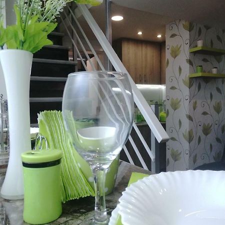 Classy And Cozy - Parking - 3 Beds - Near Center 诺威萨 外观 照片