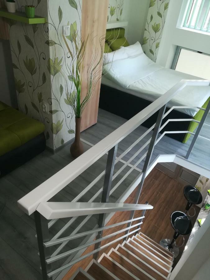 Classy And Cozy - Parking - 3 Beds - Near Center 诺威萨 外观 照片