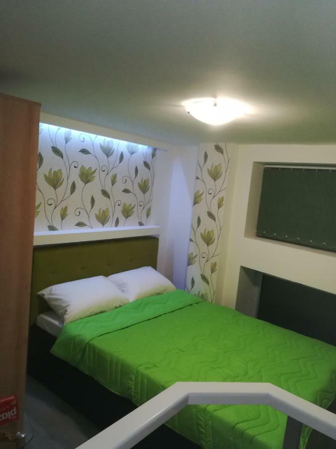 Classy And Cozy - Parking - 3 Beds - Near Center 诺威萨 外观 照片