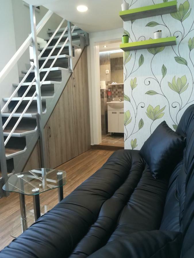 Classy And Cozy - Parking - 3 Beds - Near Center 诺威萨 外观 照片